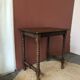 Table d’appoint en bois tourné