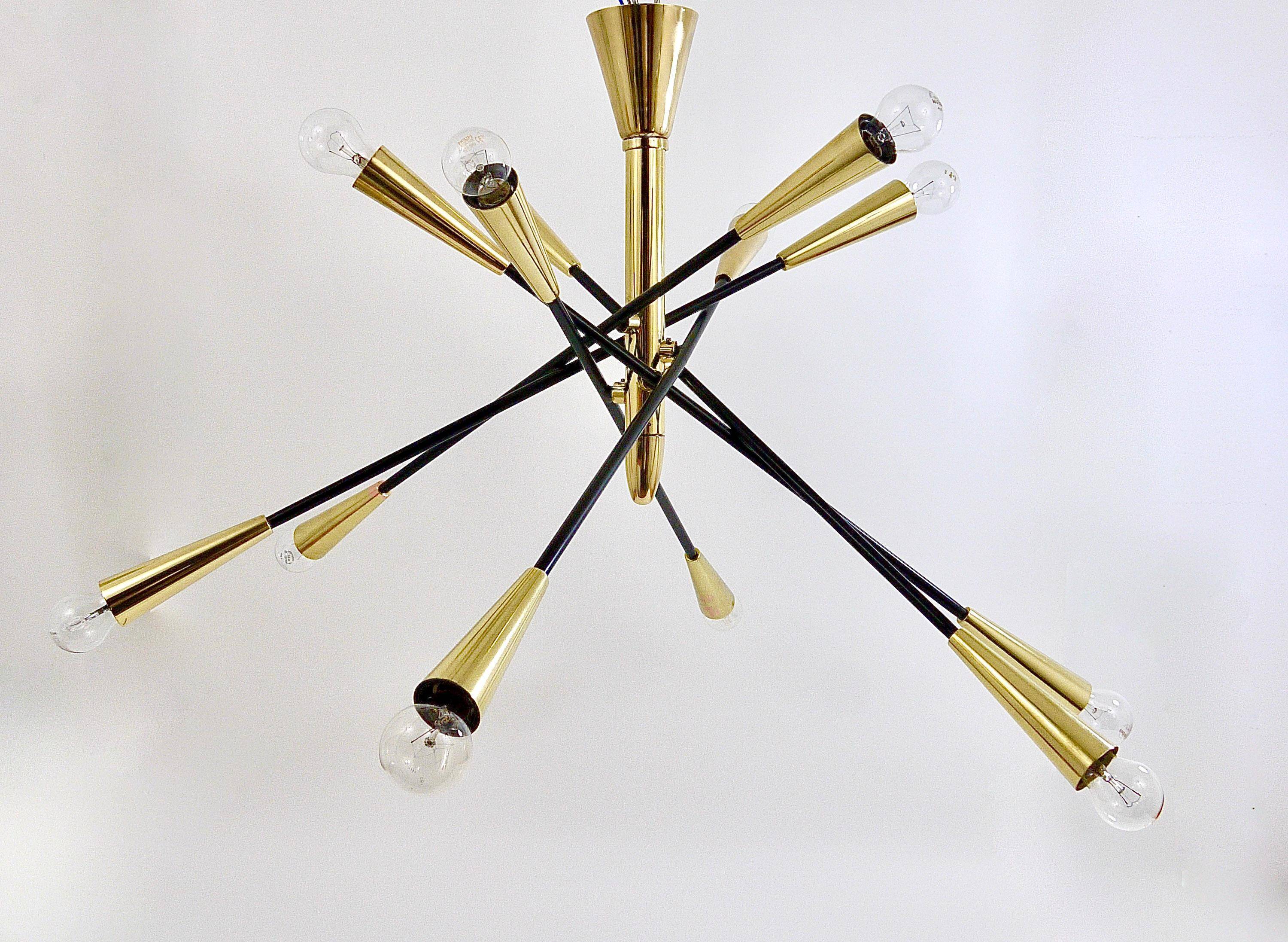 Black and brass articulated Sputnik chandelier in Stilnovo style, Italy, 1950.