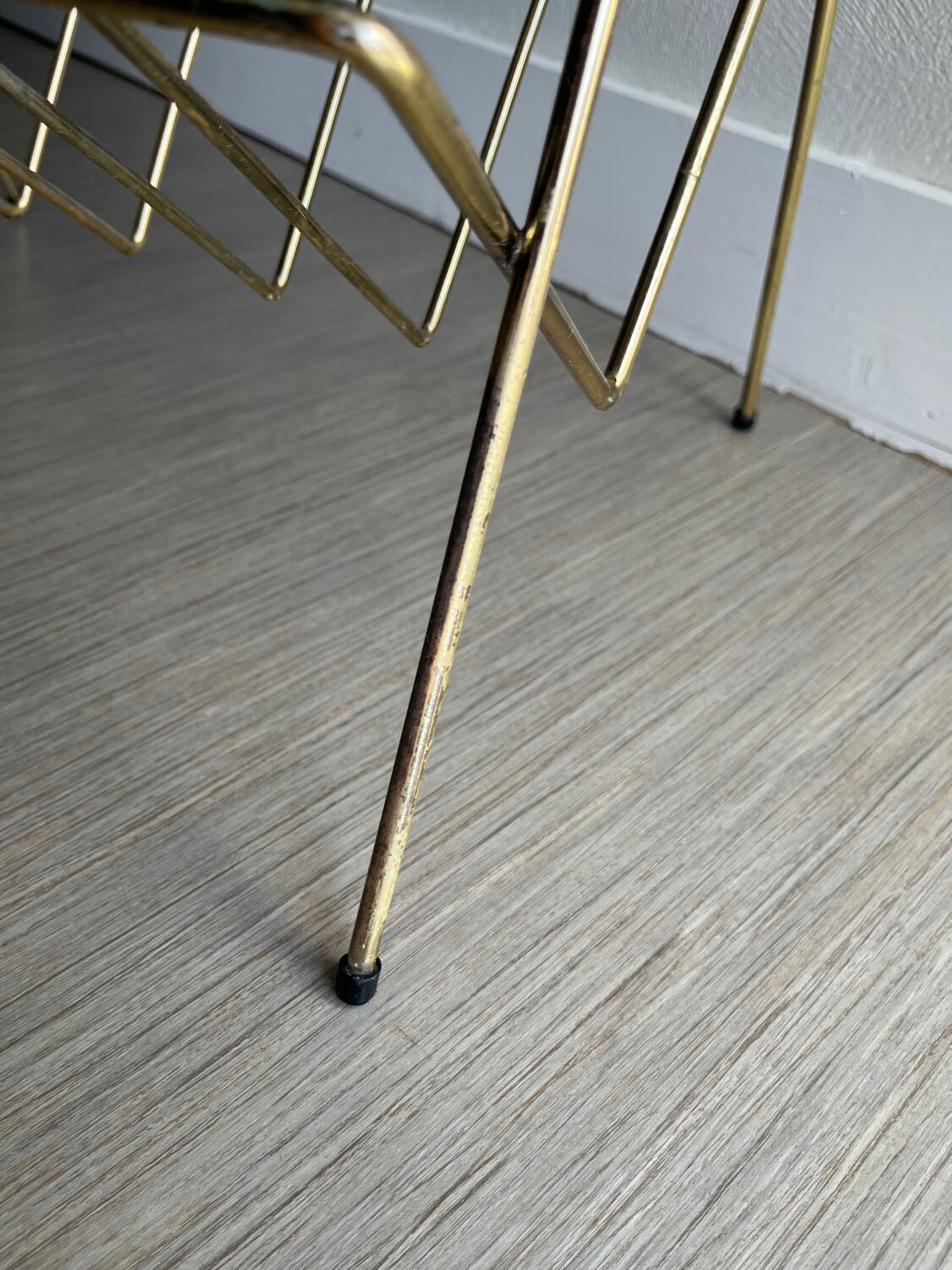 Vintage side table / gold end table / accent table