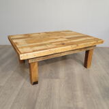Rustic coffee table in palette