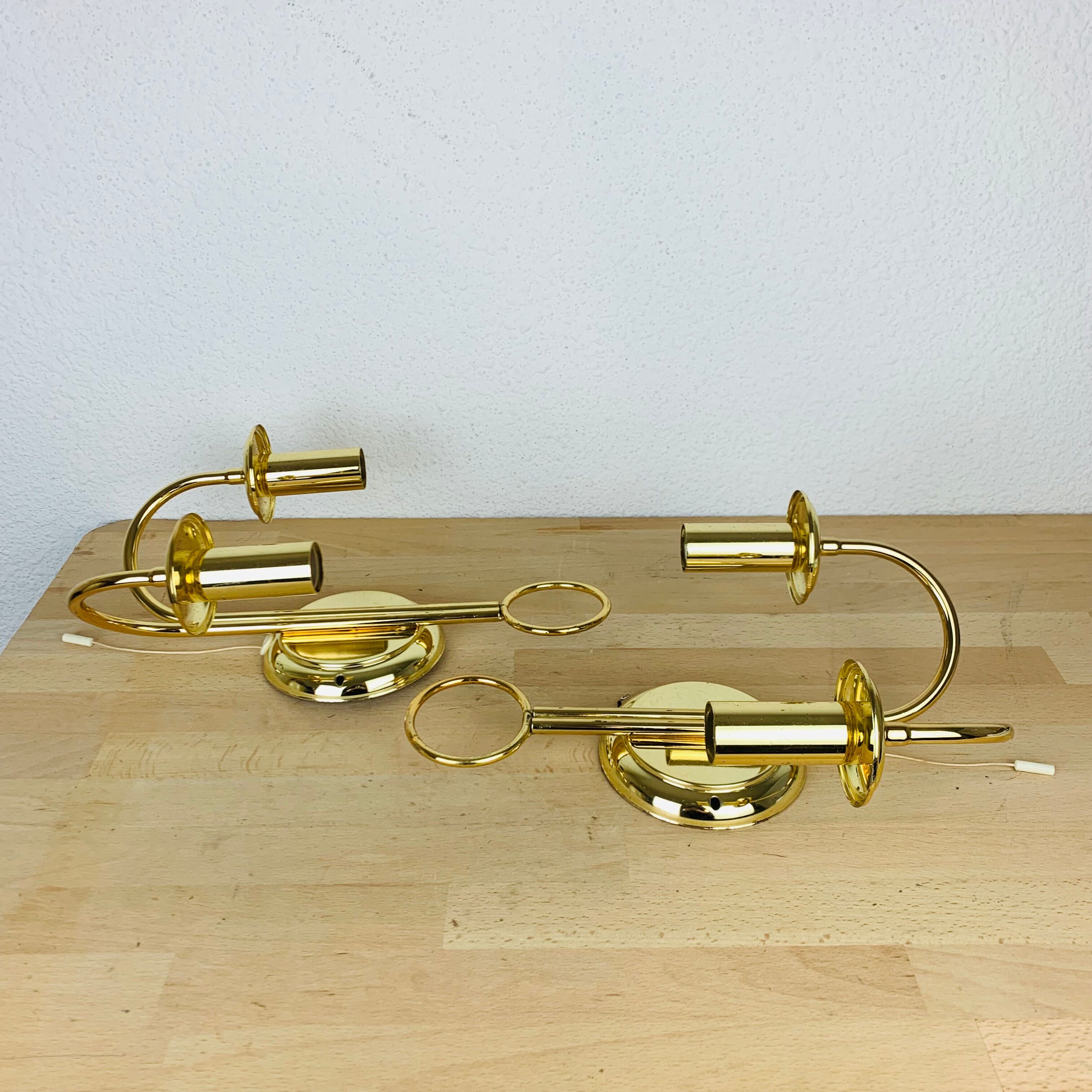 Pair of brass wall lamps Hollywood Regency Je Fassung