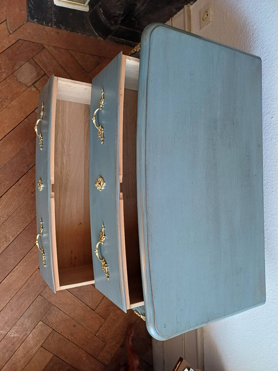 Regency style patinated bedroom chest of drawers with 2 drawers