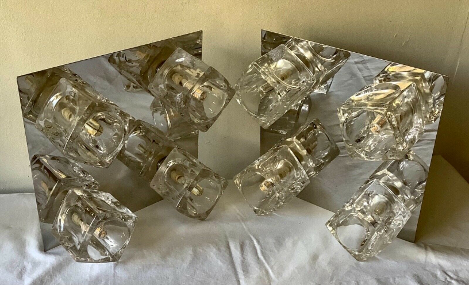 Lot of 2 wall appliques 4 chrome metal lights - moulded glass