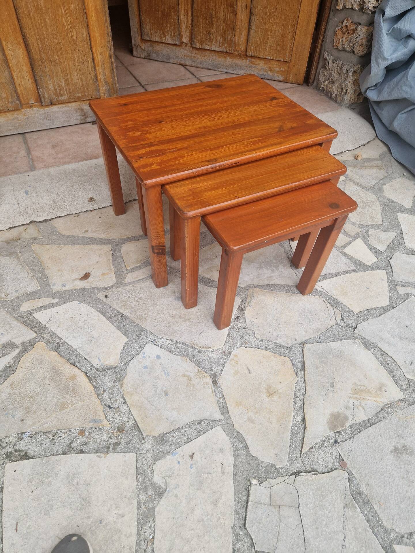 Vintage Scandinavian nesting coffee table