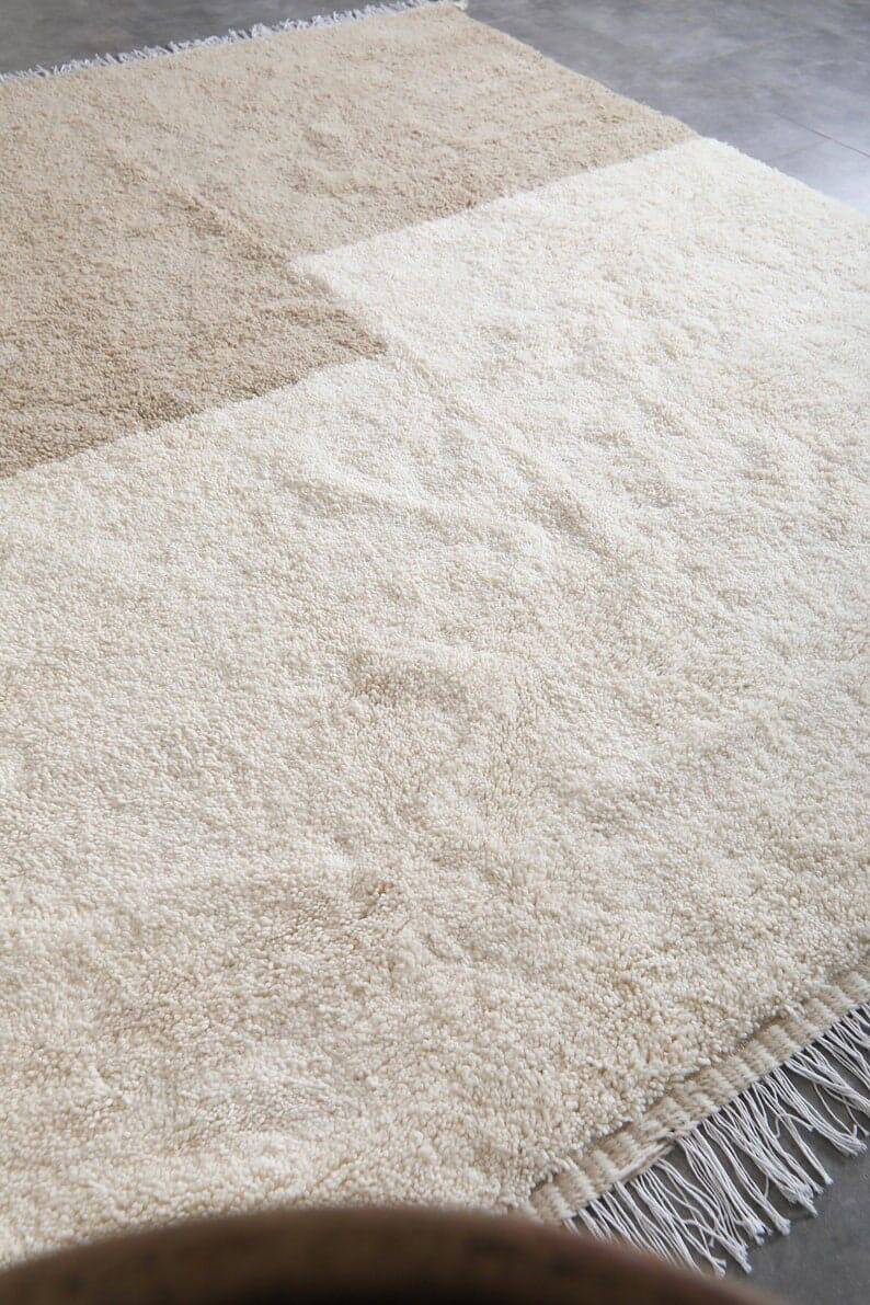 Handmade natural wool rug size 250x250 cm
