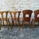 Chaises de bistrot dépareillées