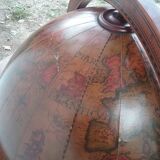 World map bar