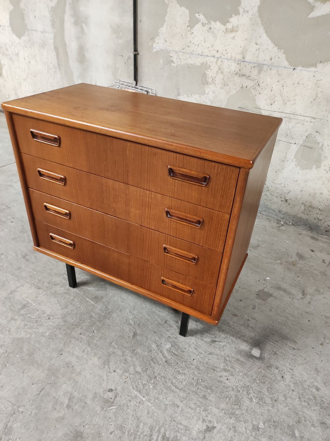 Vintage Scandinavian chest of drawers