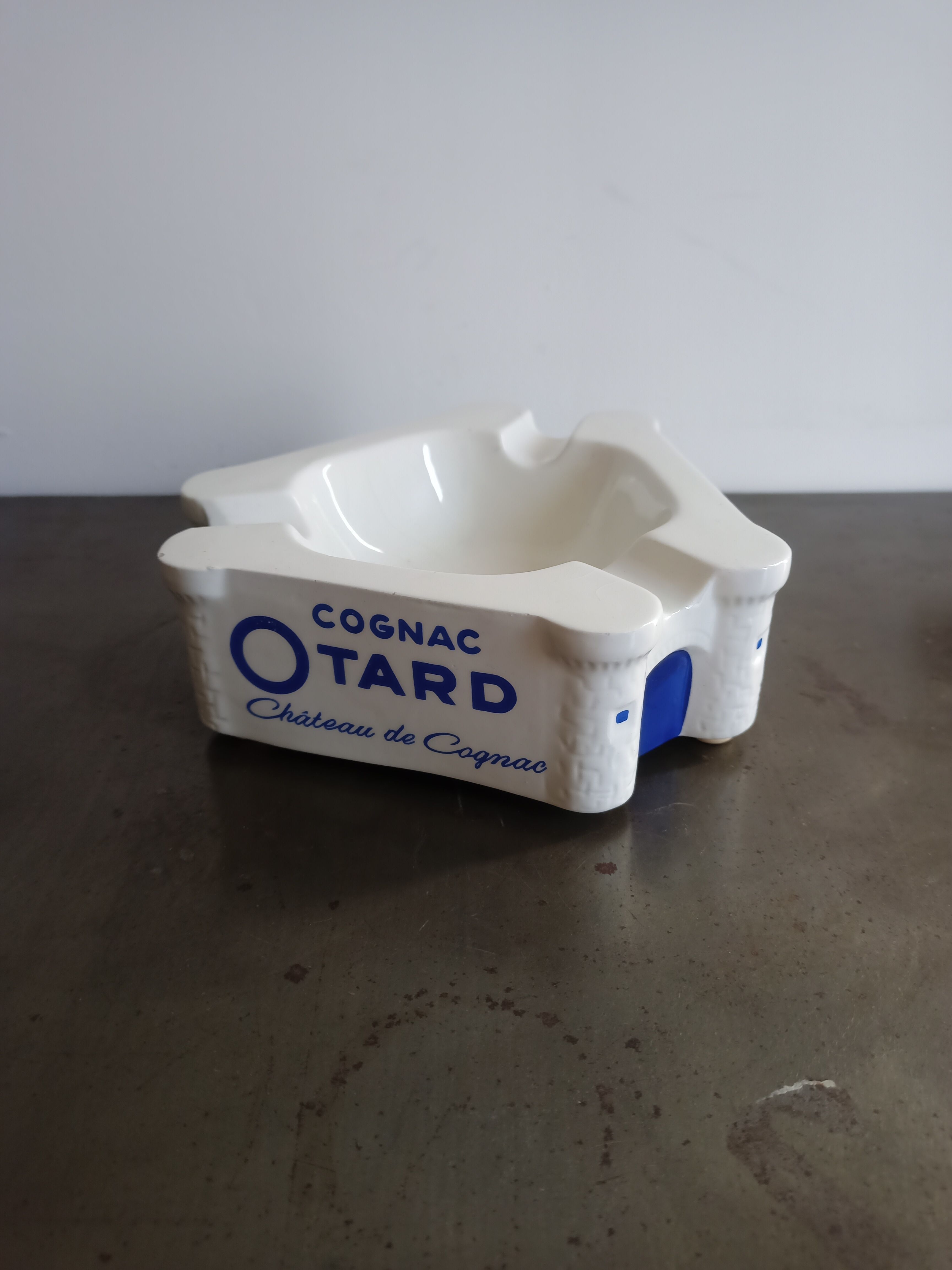 Cognac Otard ceramic advertising counter ashtray