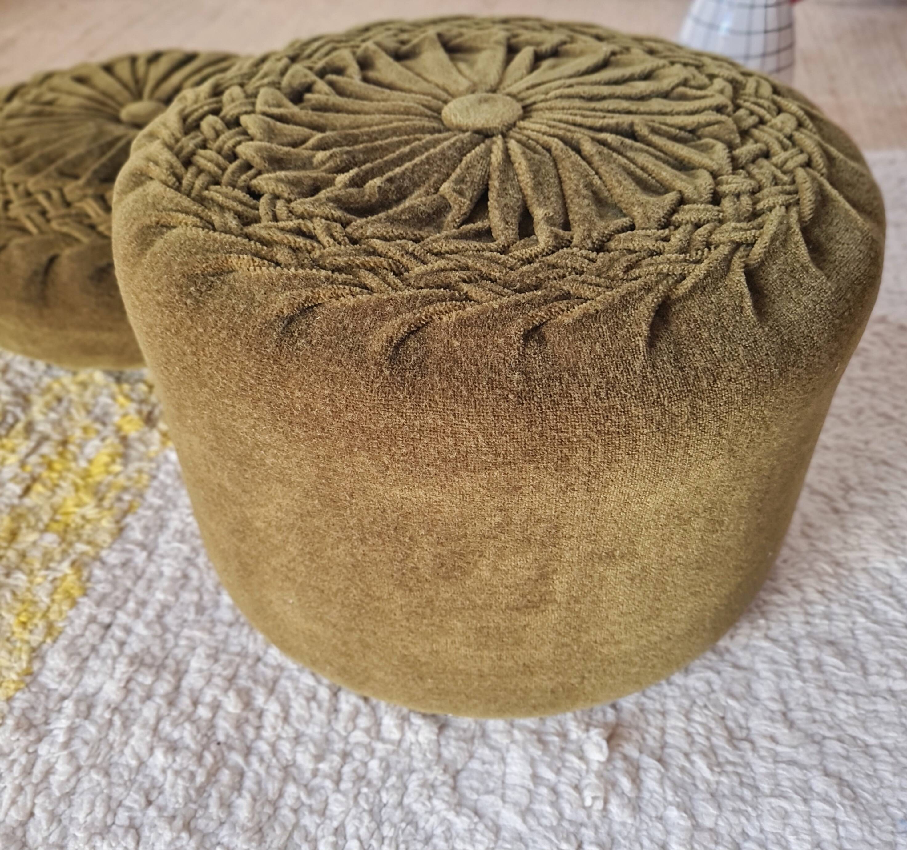 Duo pouf et coussin assorti velours vert olive