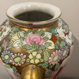 Vase en porcelaine émaillé XX siècle