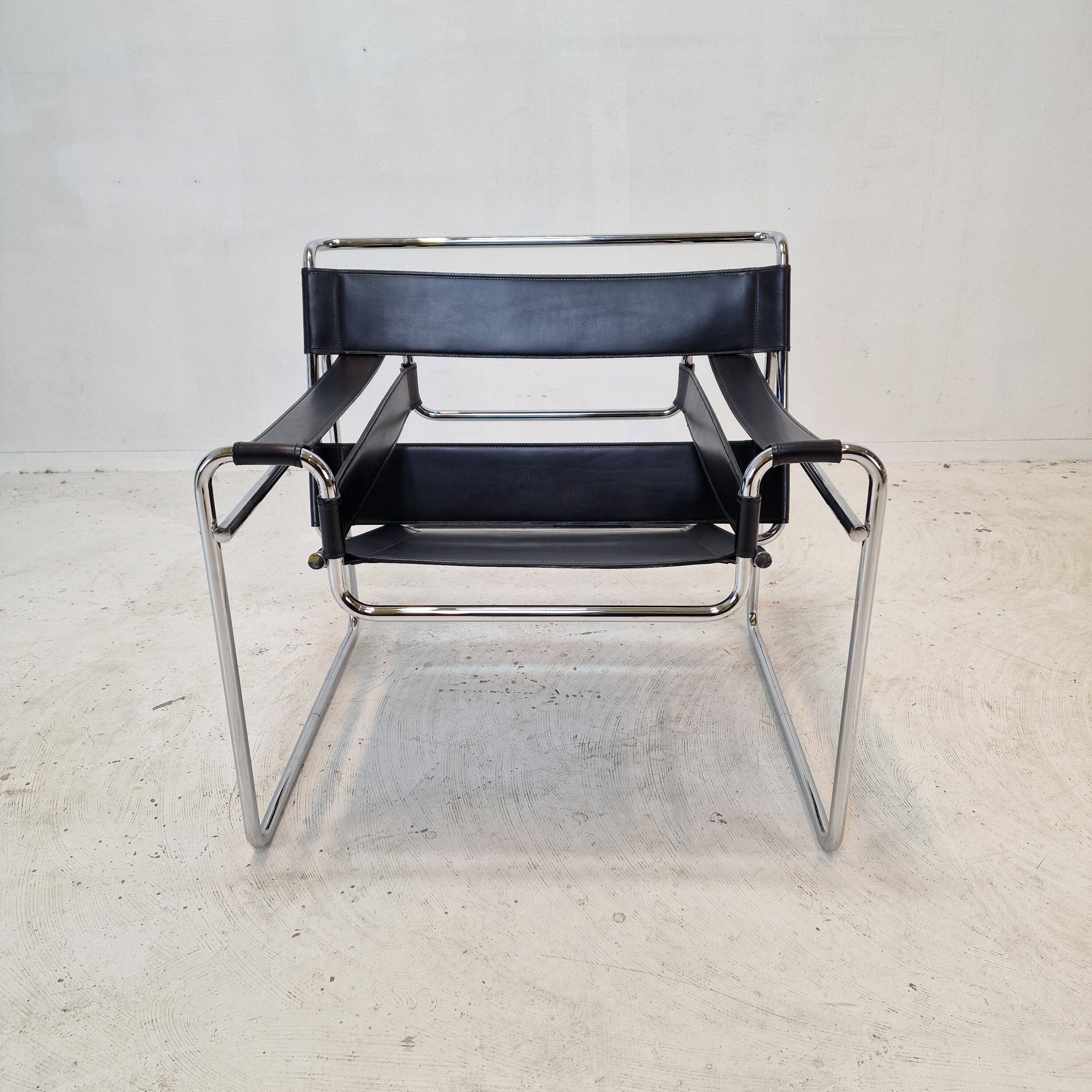 Set of 2 Wassily Chairs by Marcel Breuer