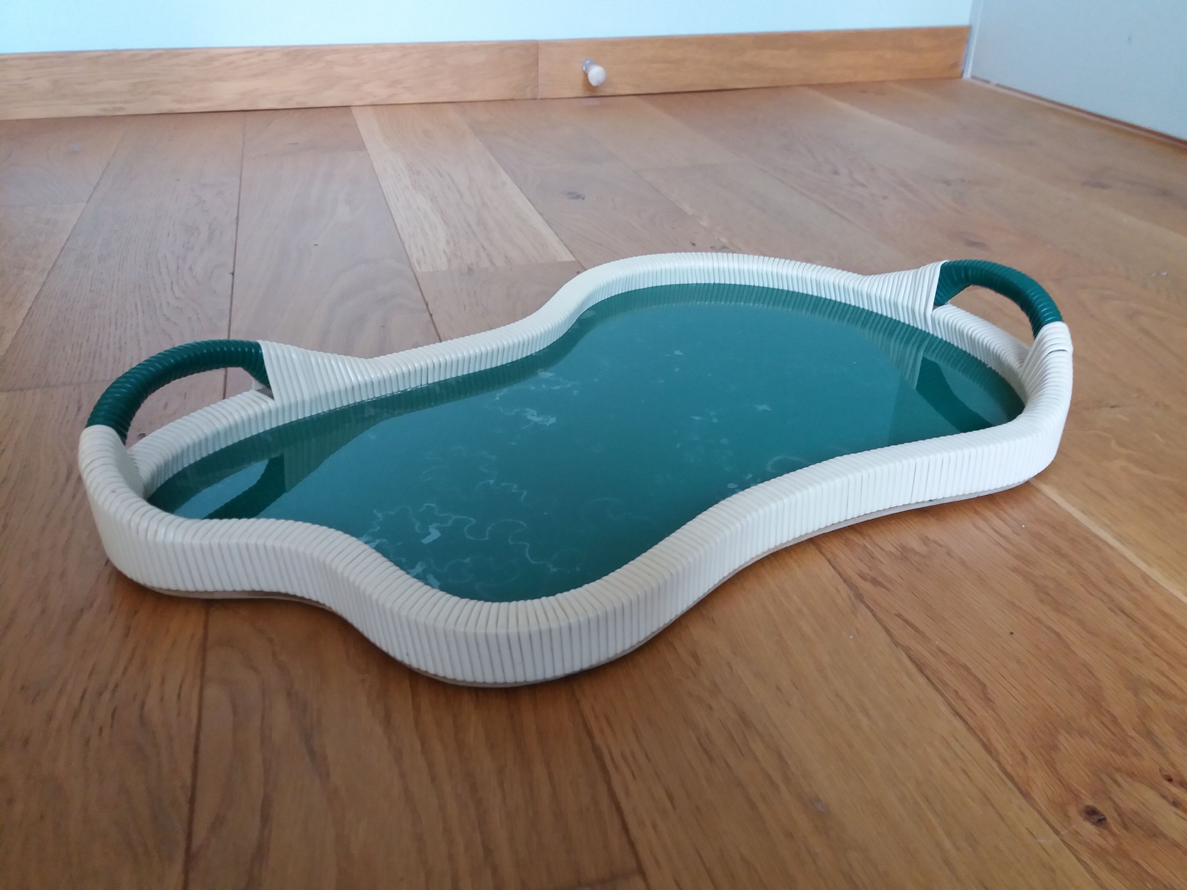 Scoubidou serving tray
