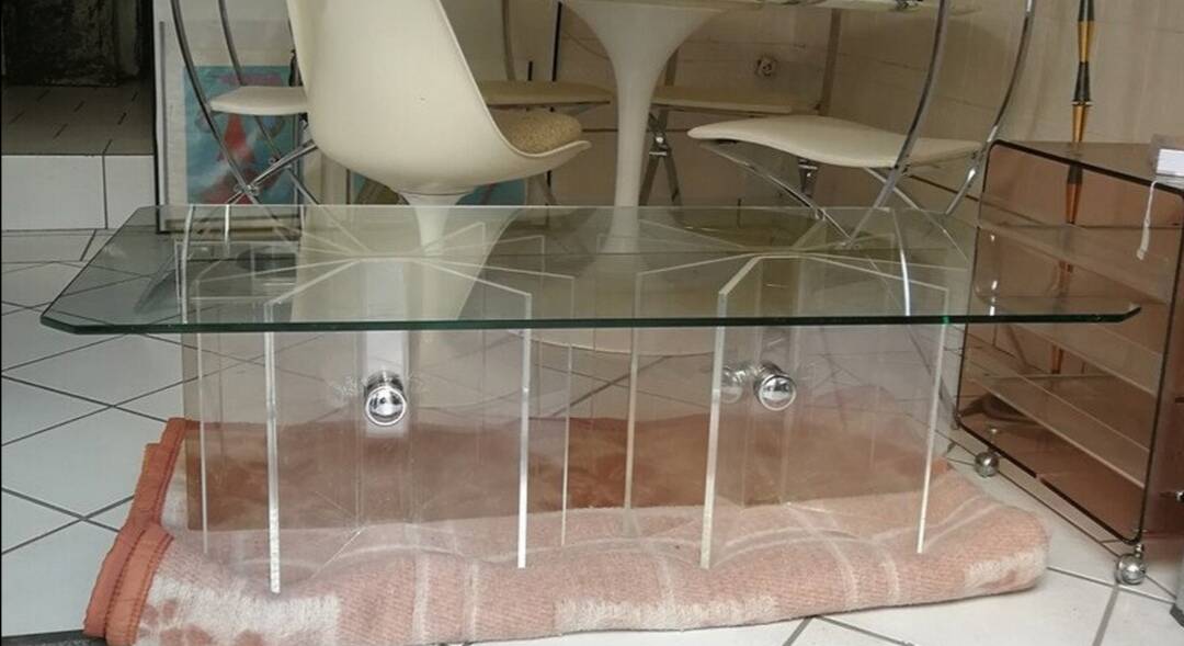 Table basse Cheverny modèle Mini star 1970 vintage plexiglas et verre