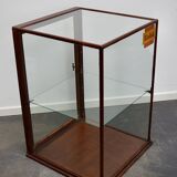 Showcase at the end of the 19th century