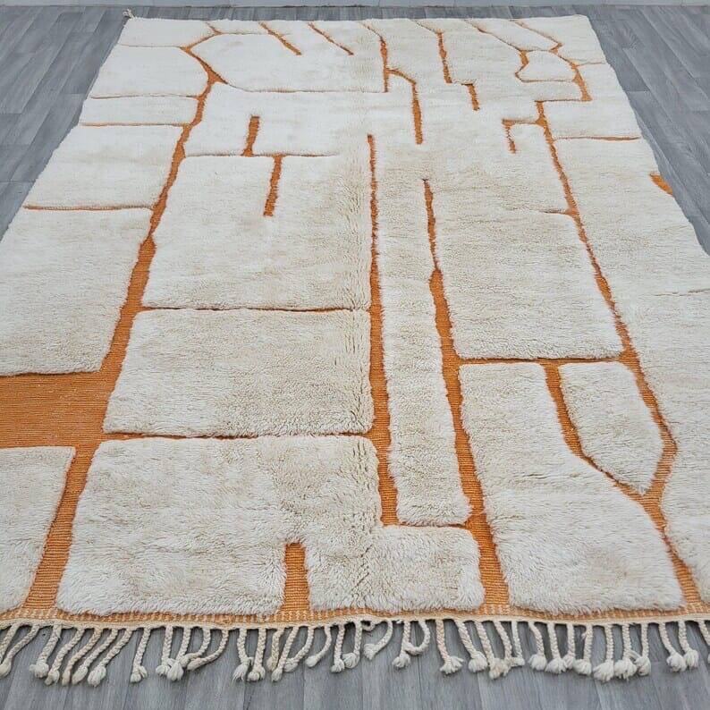 Handwoven natural wool rug, size 1.4/2.6 m.