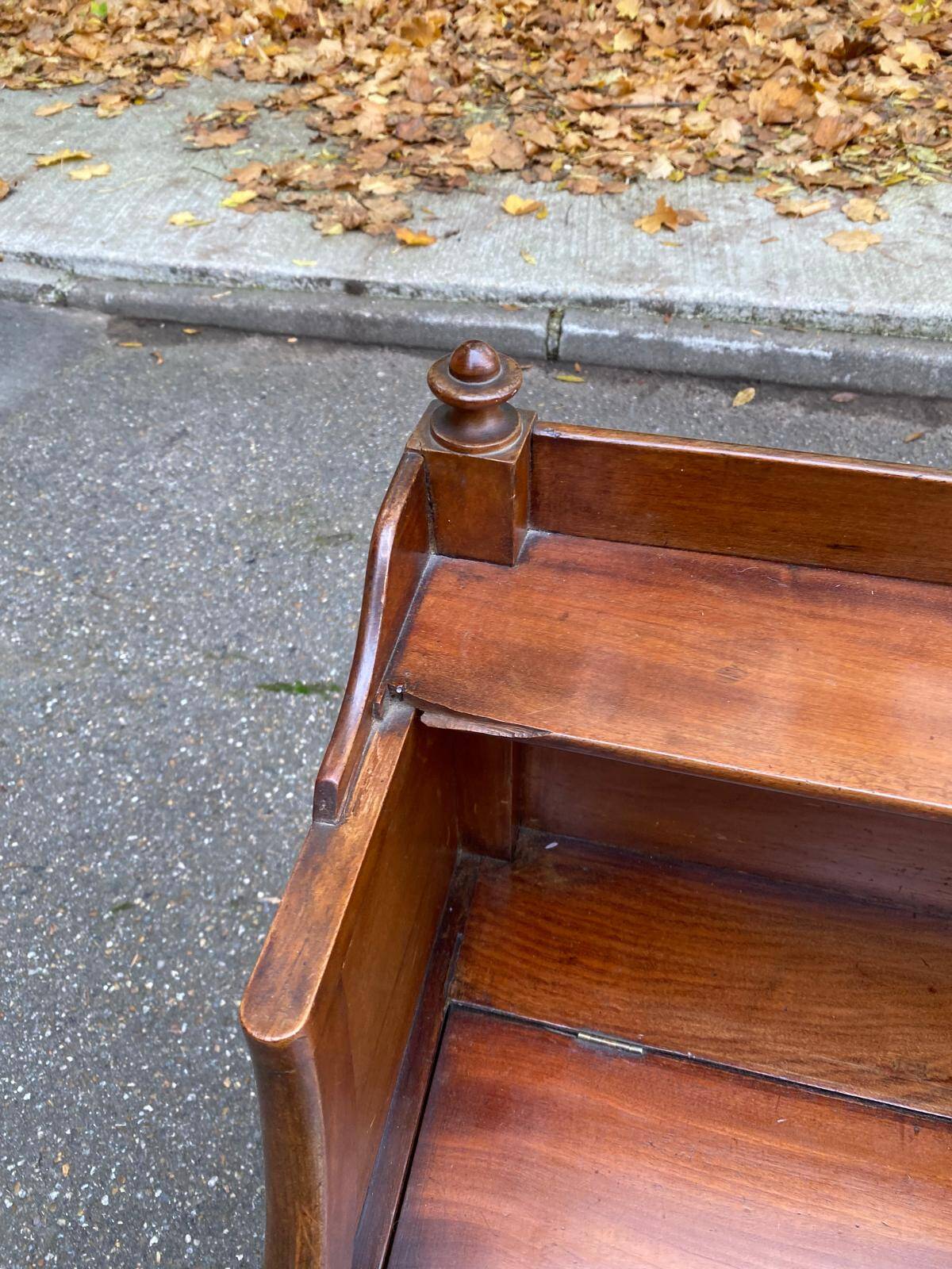 19th century Georgian bedside table in solid mahogany wood