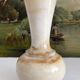 Vase vintage en résine façon albatre