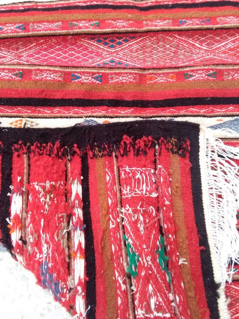 Hand-woven wool rug 155×5cm