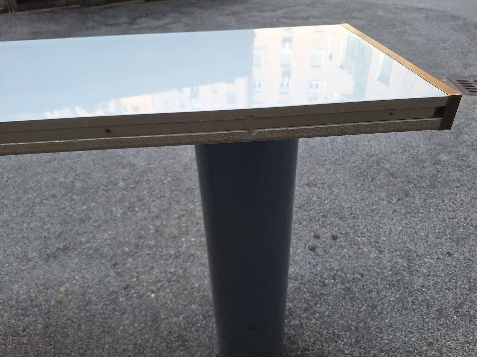Console in White Lacquer with Cylindrical Plastic Legs by Tresoldi Salvati, 1980s