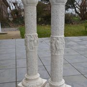 2 old plaster columns