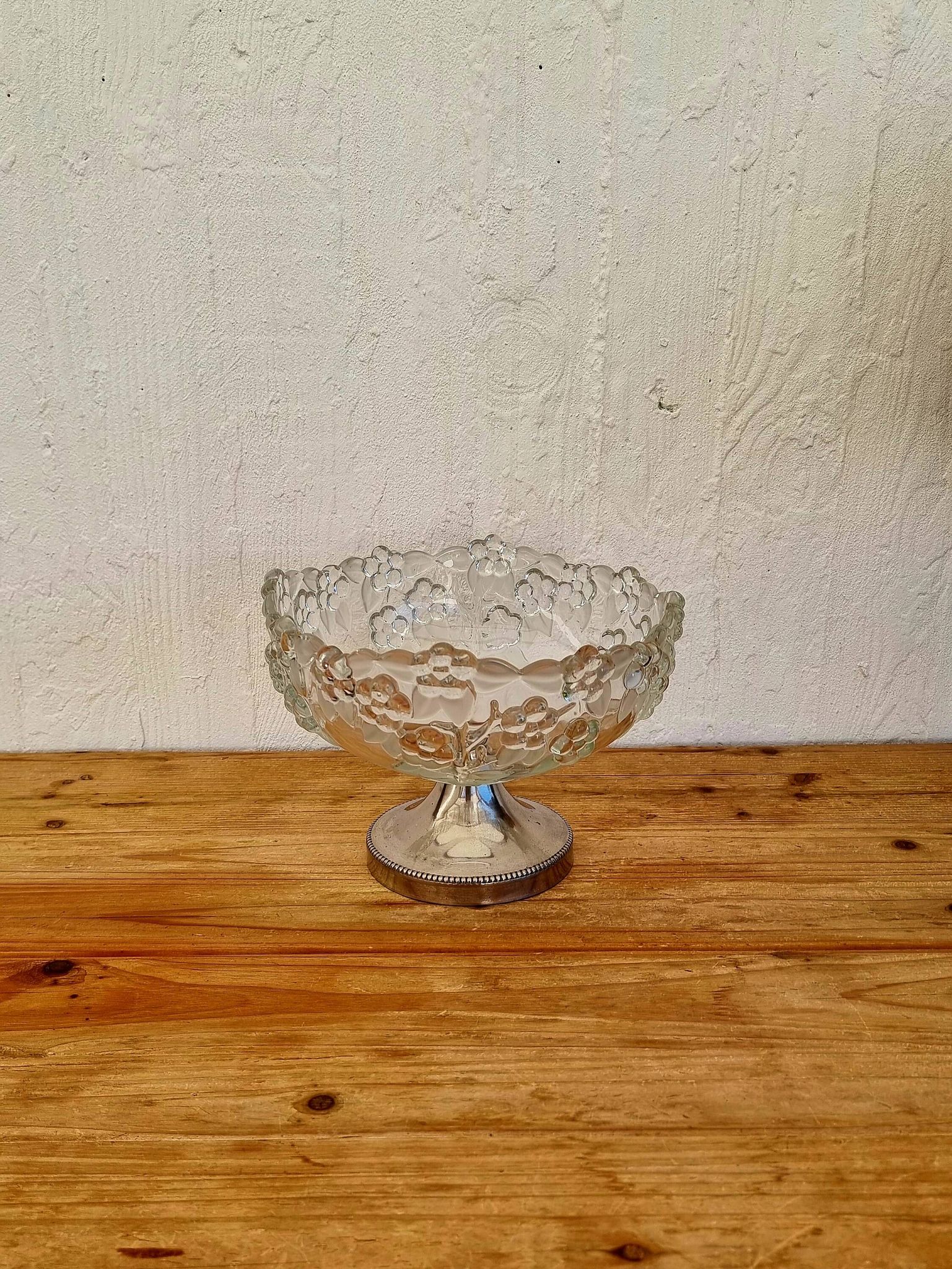 Vintage glass fruit bowl