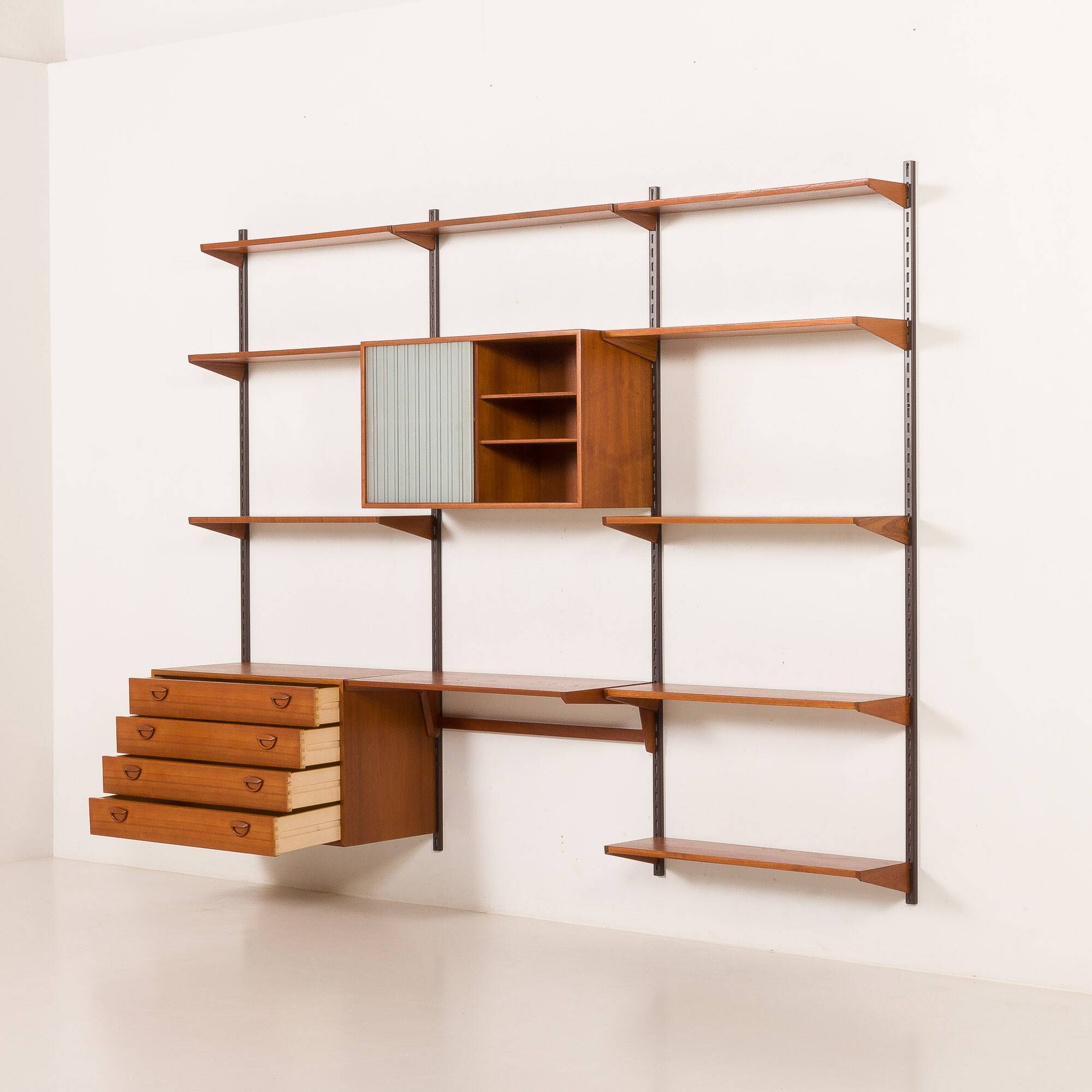 Kai Kristiansen shelving unit in teak by FM Mobler, Denmark, 1960s