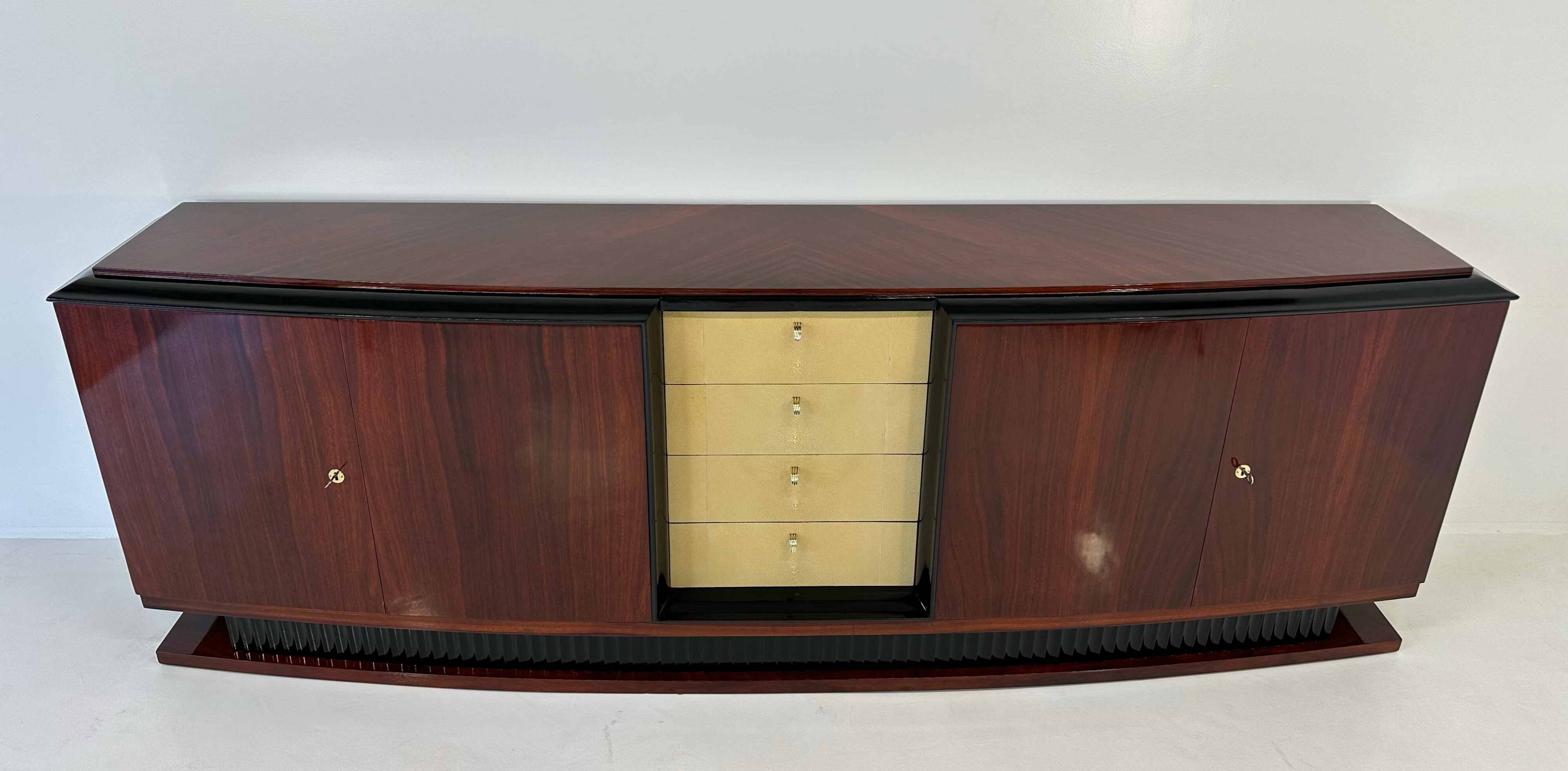 Italian Art Deco Shagreen and Purpleheart Wood Sideboard Attr. Borsani, 194