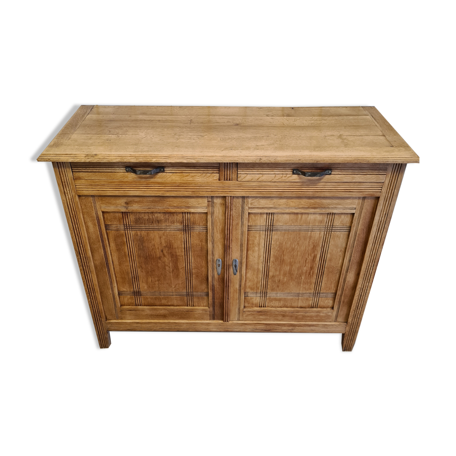 Old solid wood sideboard 2 doors and 2 drawers renovated