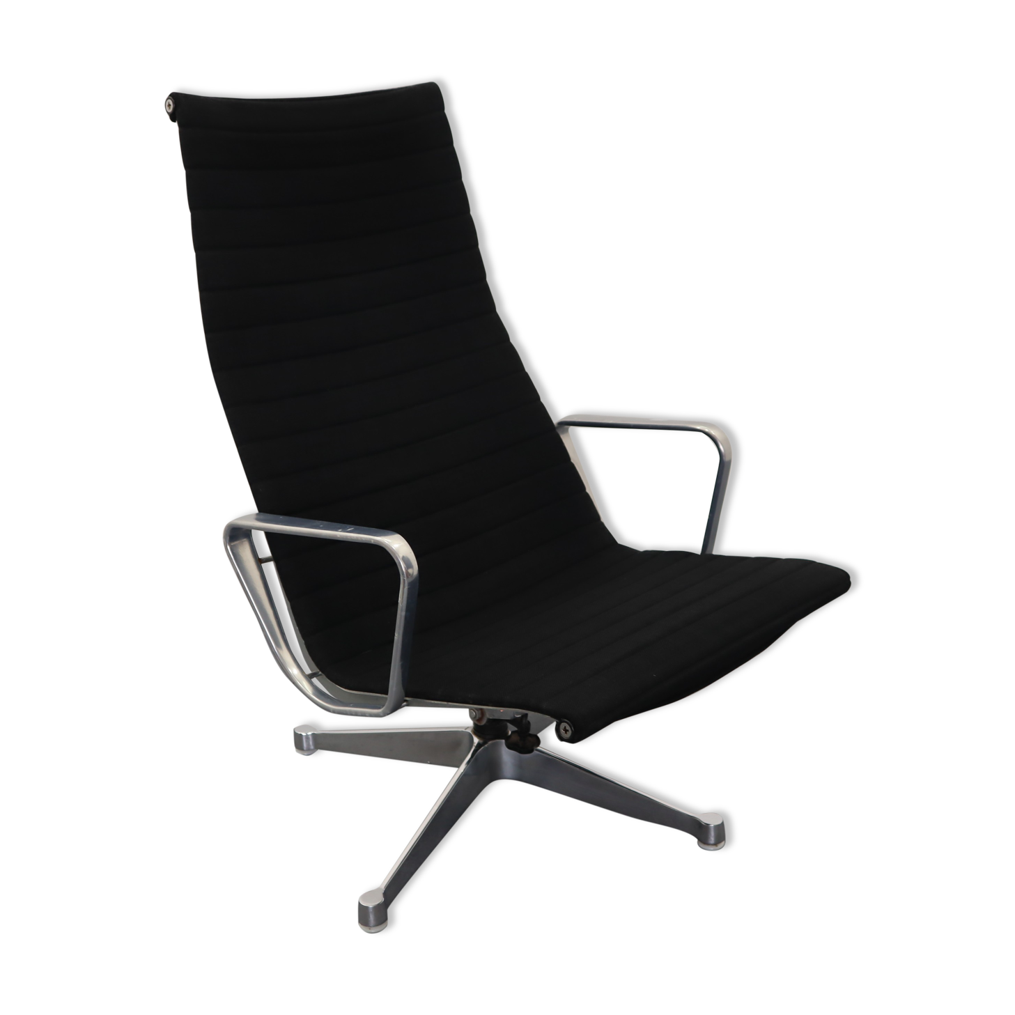 EA124 armchair by Charles & Ray Eames for Herman Miller, 1958