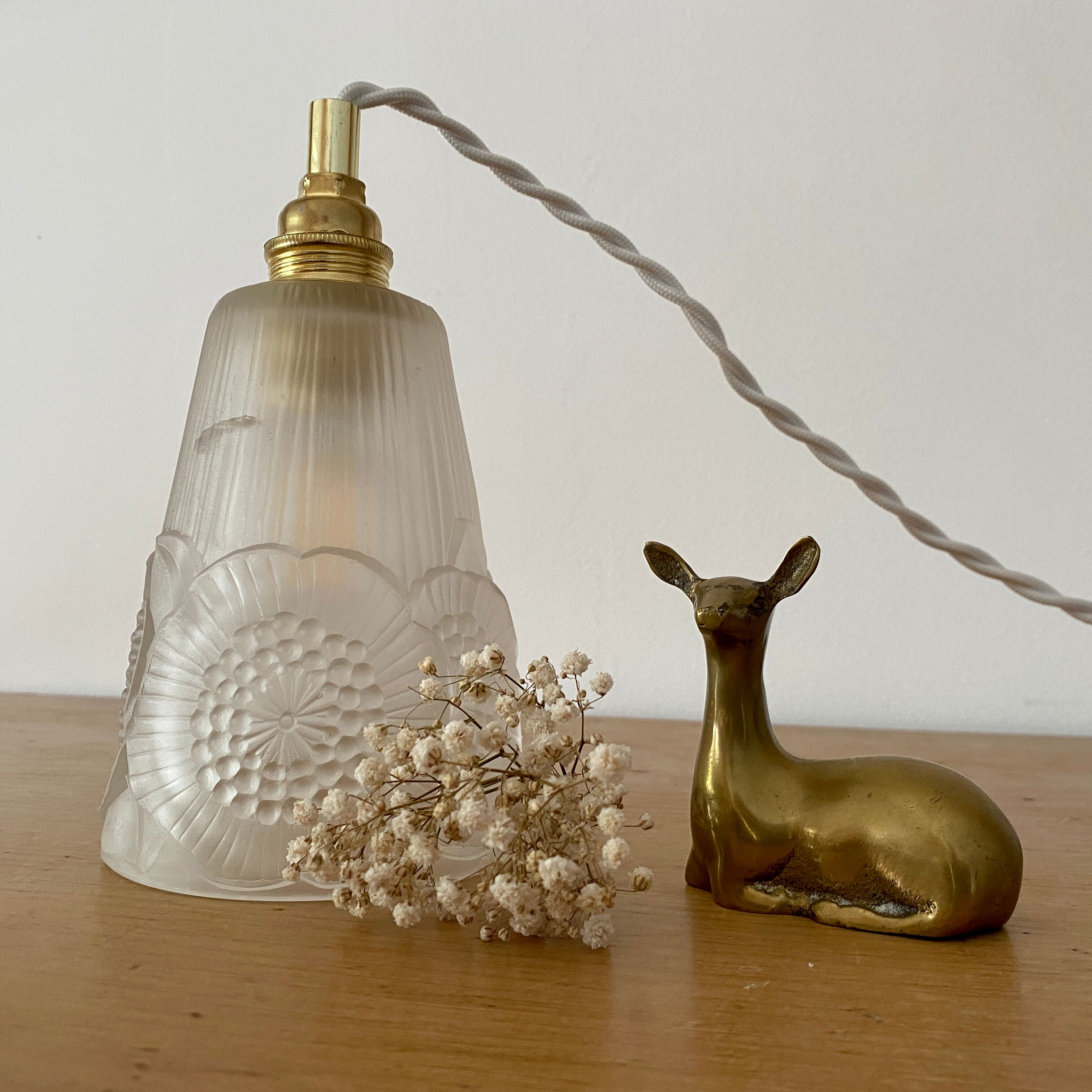 Vintage art deco tulip walker