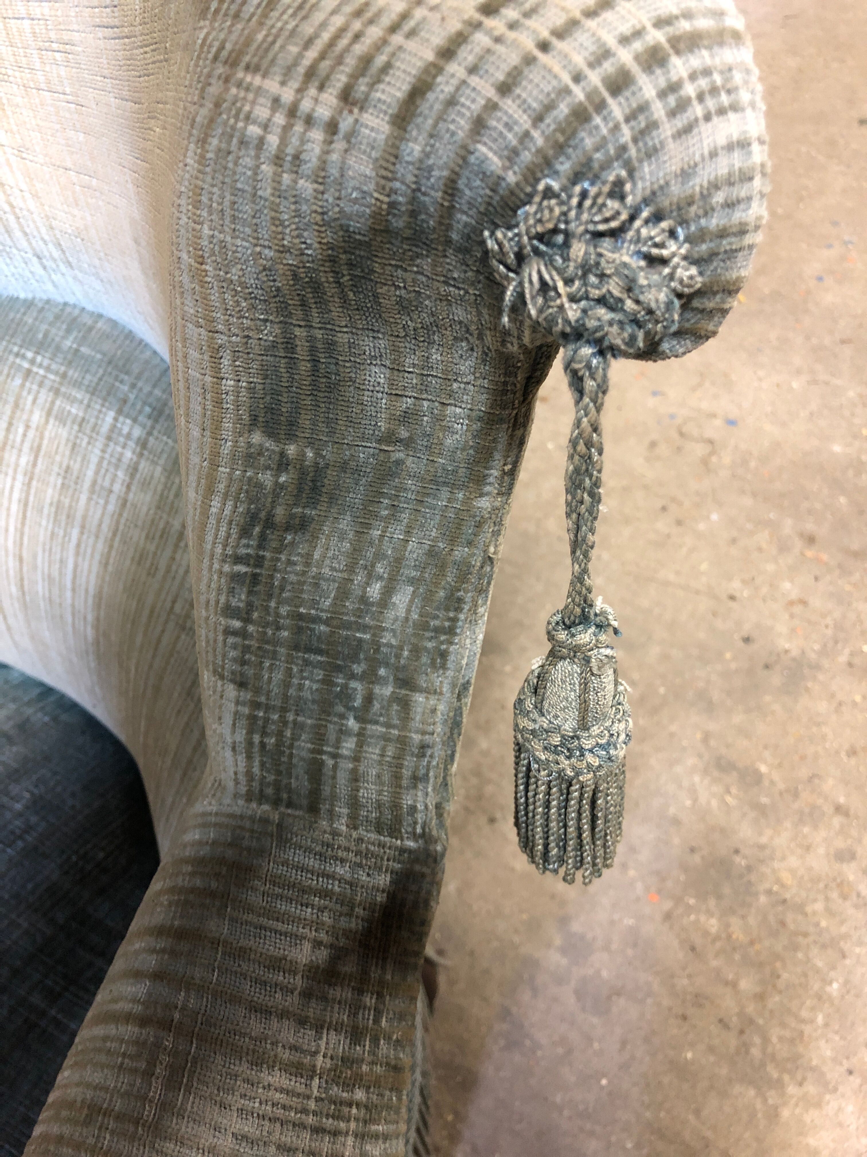 Ancient water green toad chair