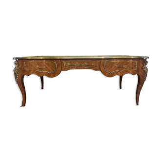 Bureau plat de style Louis XV en marqueterie