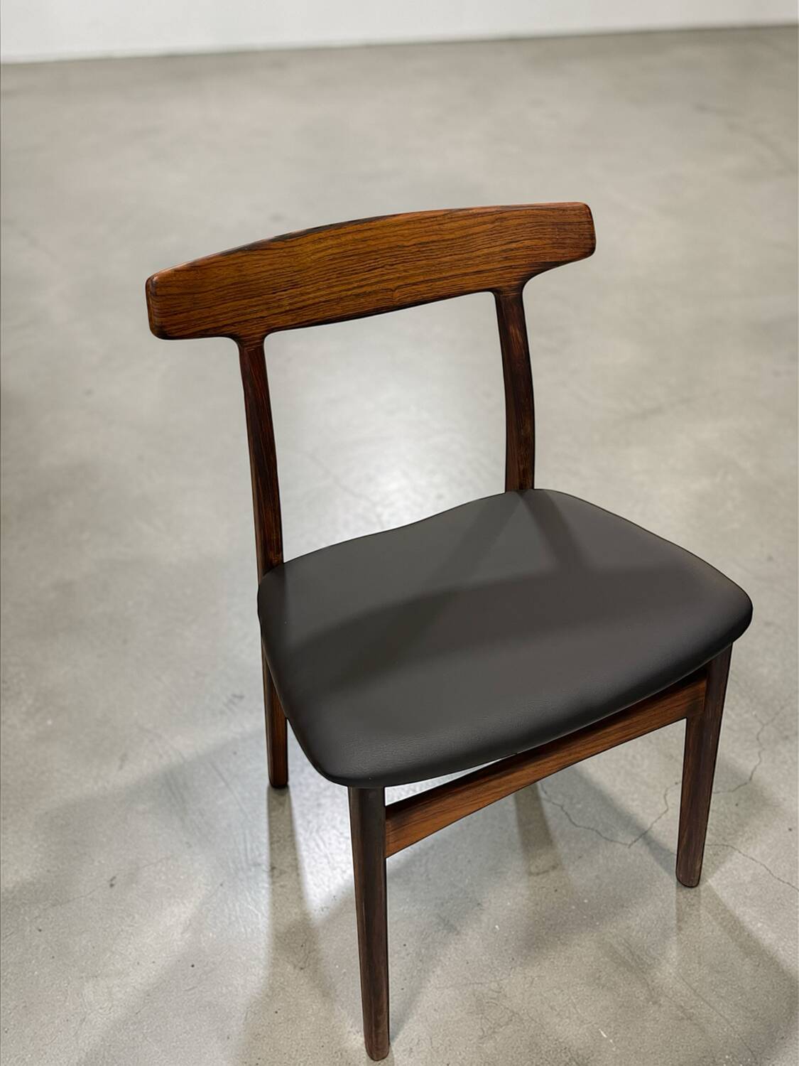 Paire de chaise Henning Kjaernulf pour Bruno Hansen, Danemark, 1960