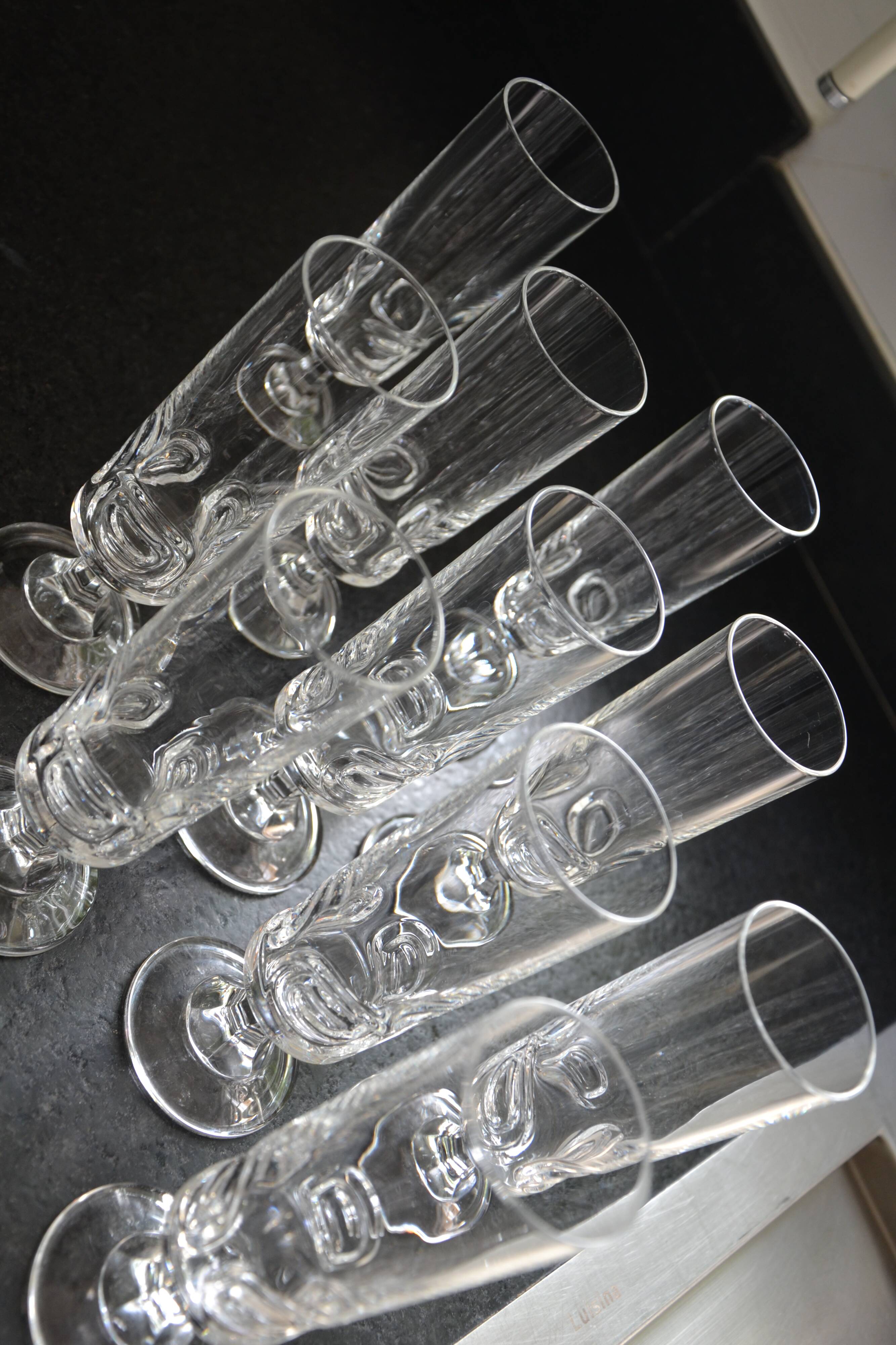 10 crystal champagne flutes