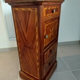 Antique chest of drawers
