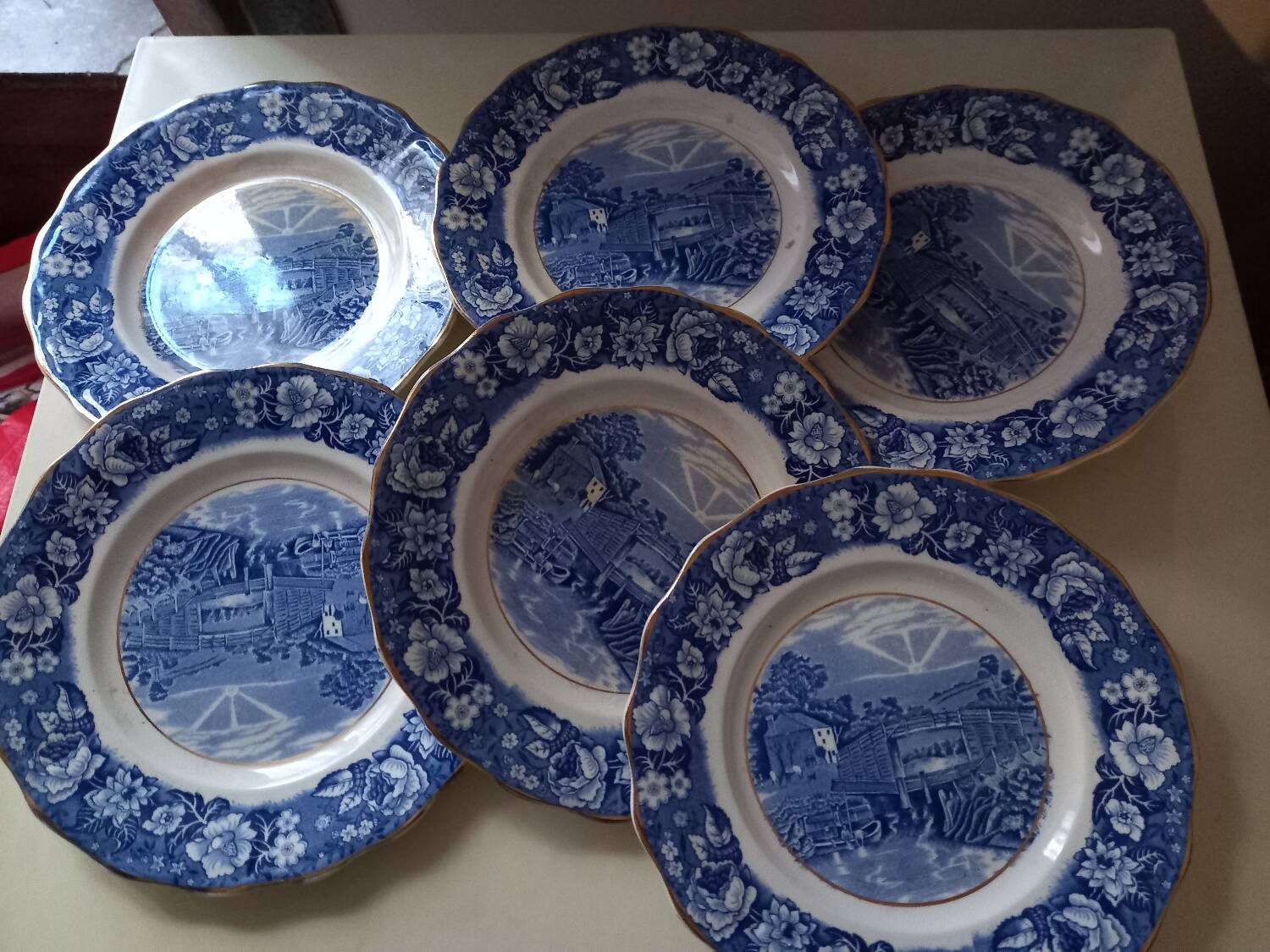 Assiettes à desserts anglaises