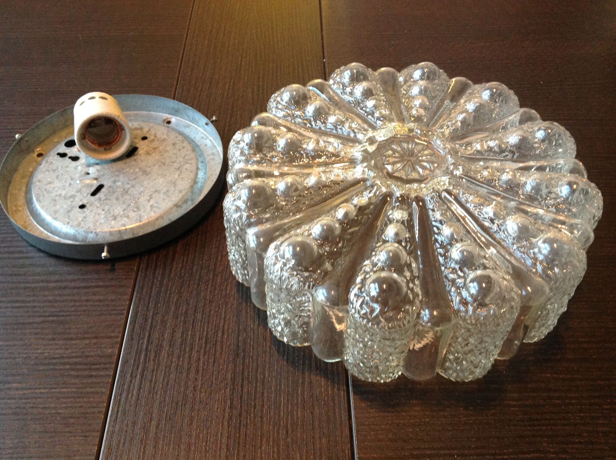 Round ceiling lamp in bubbled glass vintage 60s-70s