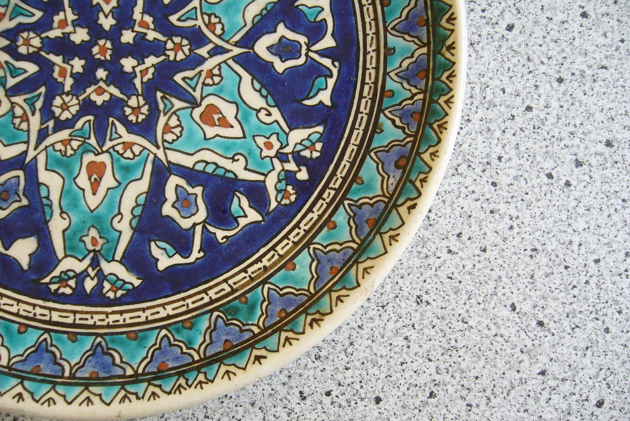 Oriental plate blue and turquoise tones