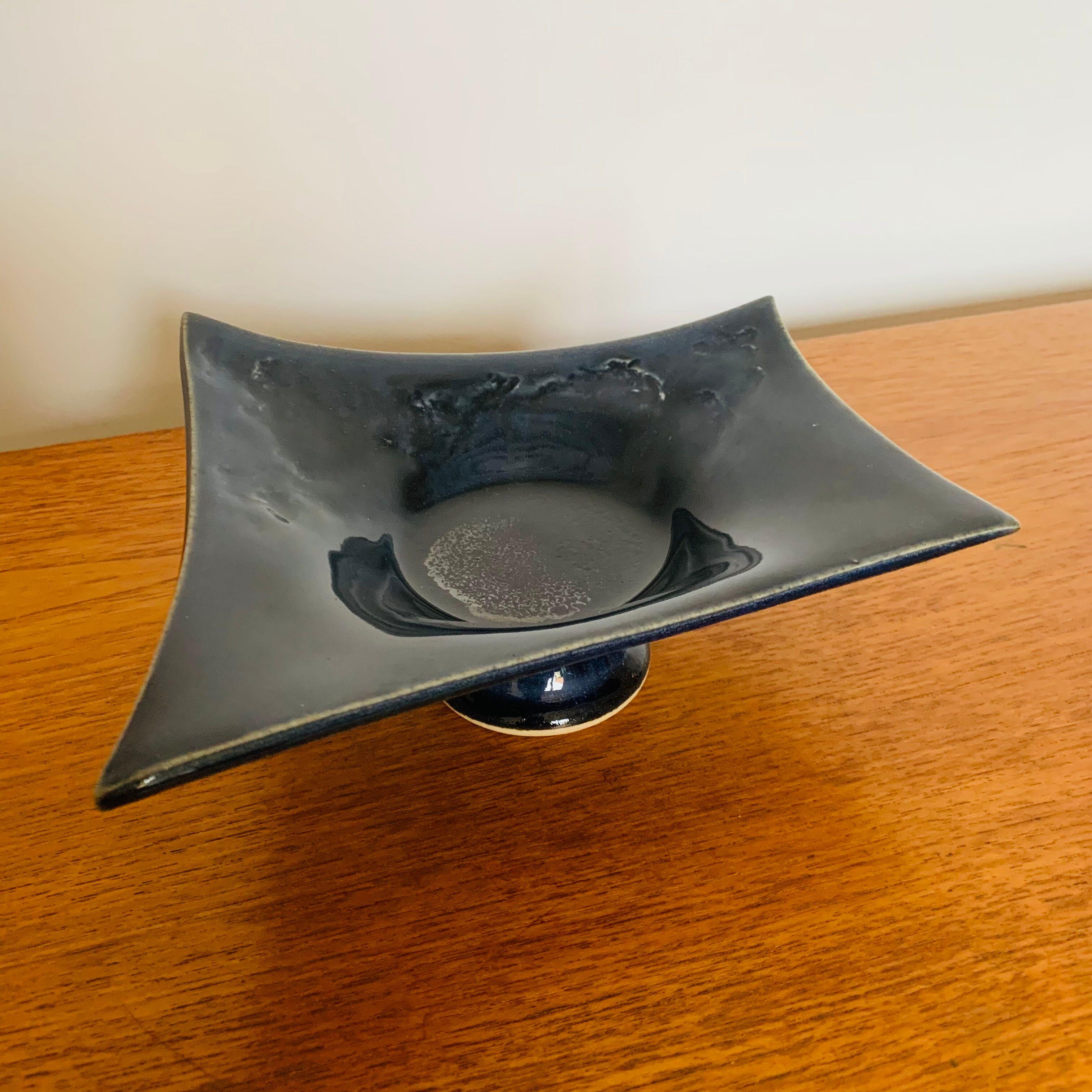 Bowl, vintage empty pocket