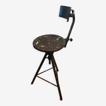 Tabouret d'atelier tripode