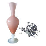 Vase ancien en opaline rose