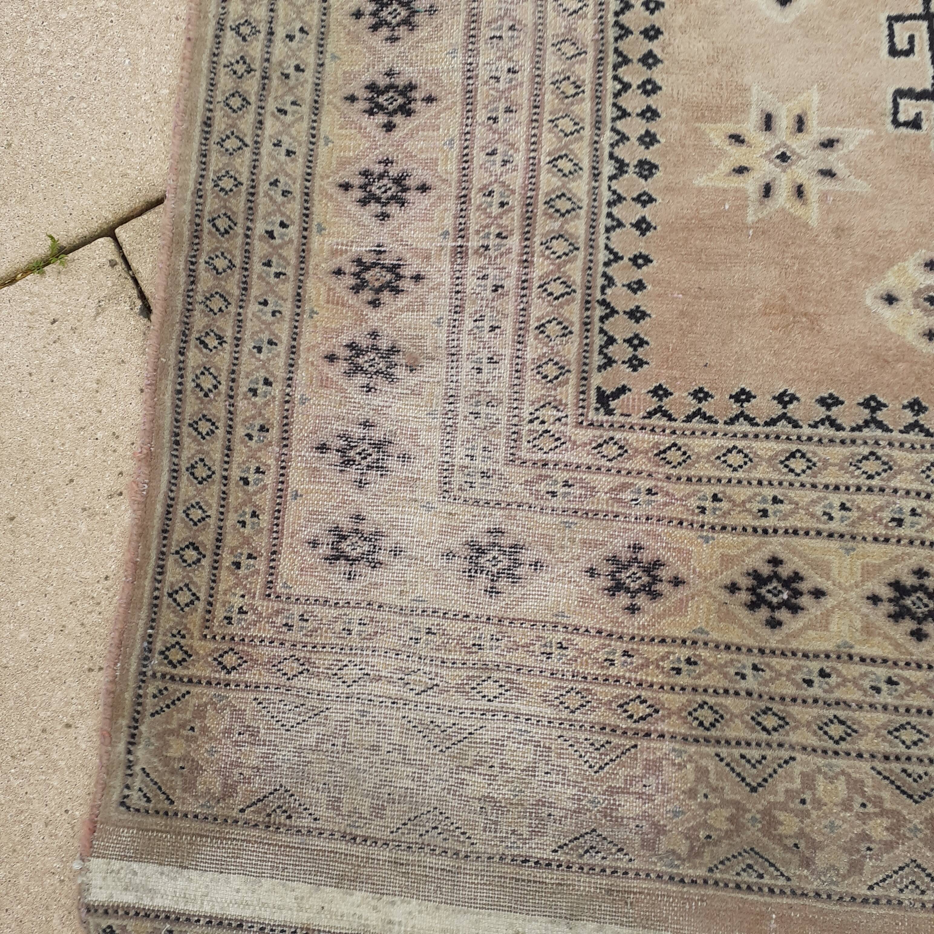 Handmade oriental carpet in wool - 185x125cm