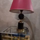 Lampe deluxe 1970 , dans le gout de p barbier , abat jour liseret or sur font rouge 44x30