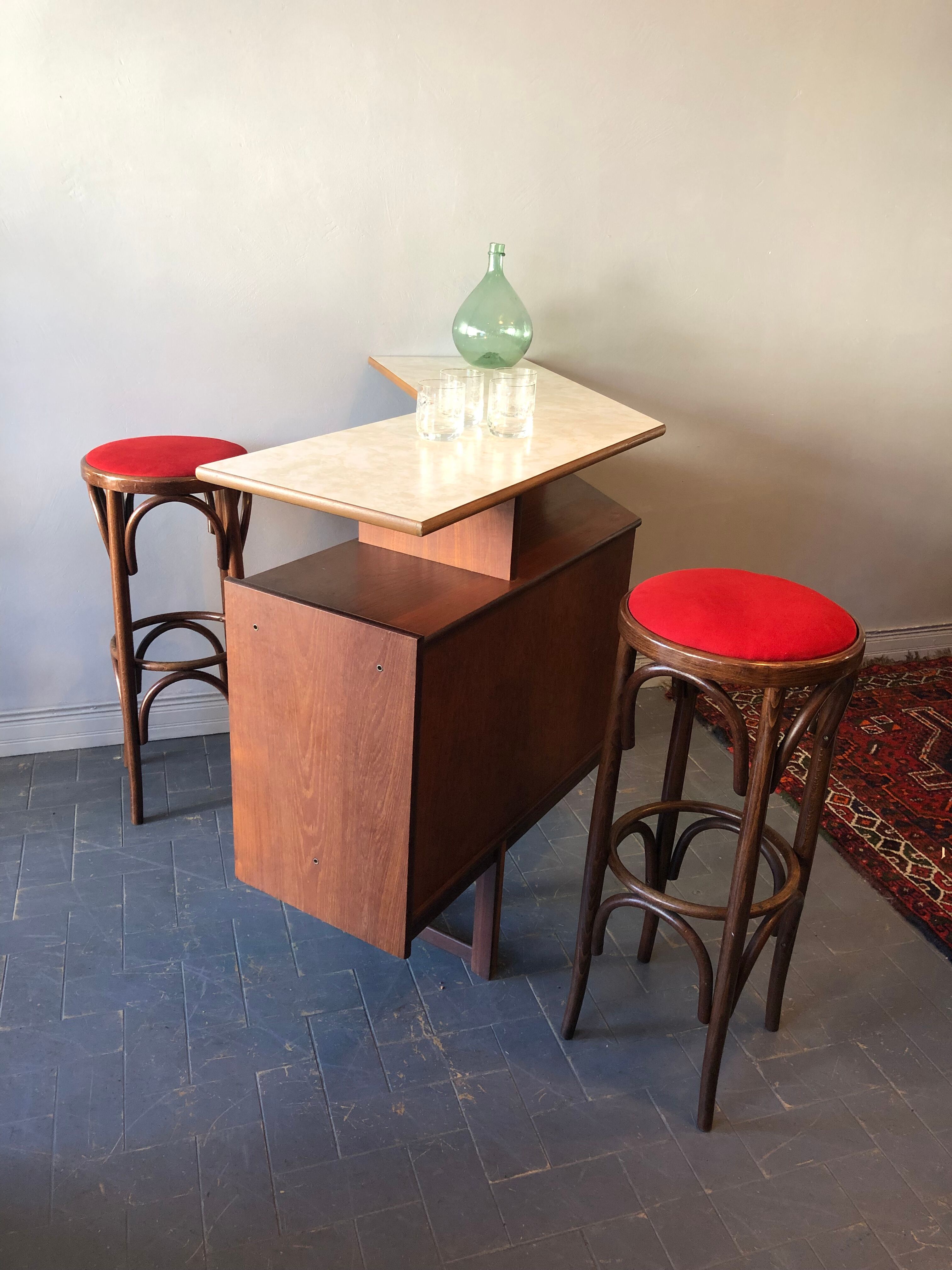 2 bistro bar stools
