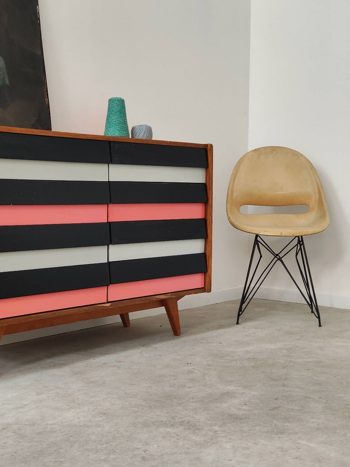 U-453 pink chest of drawers with 8 drawers by Jiri Jiroutek for Interier Praha 1960