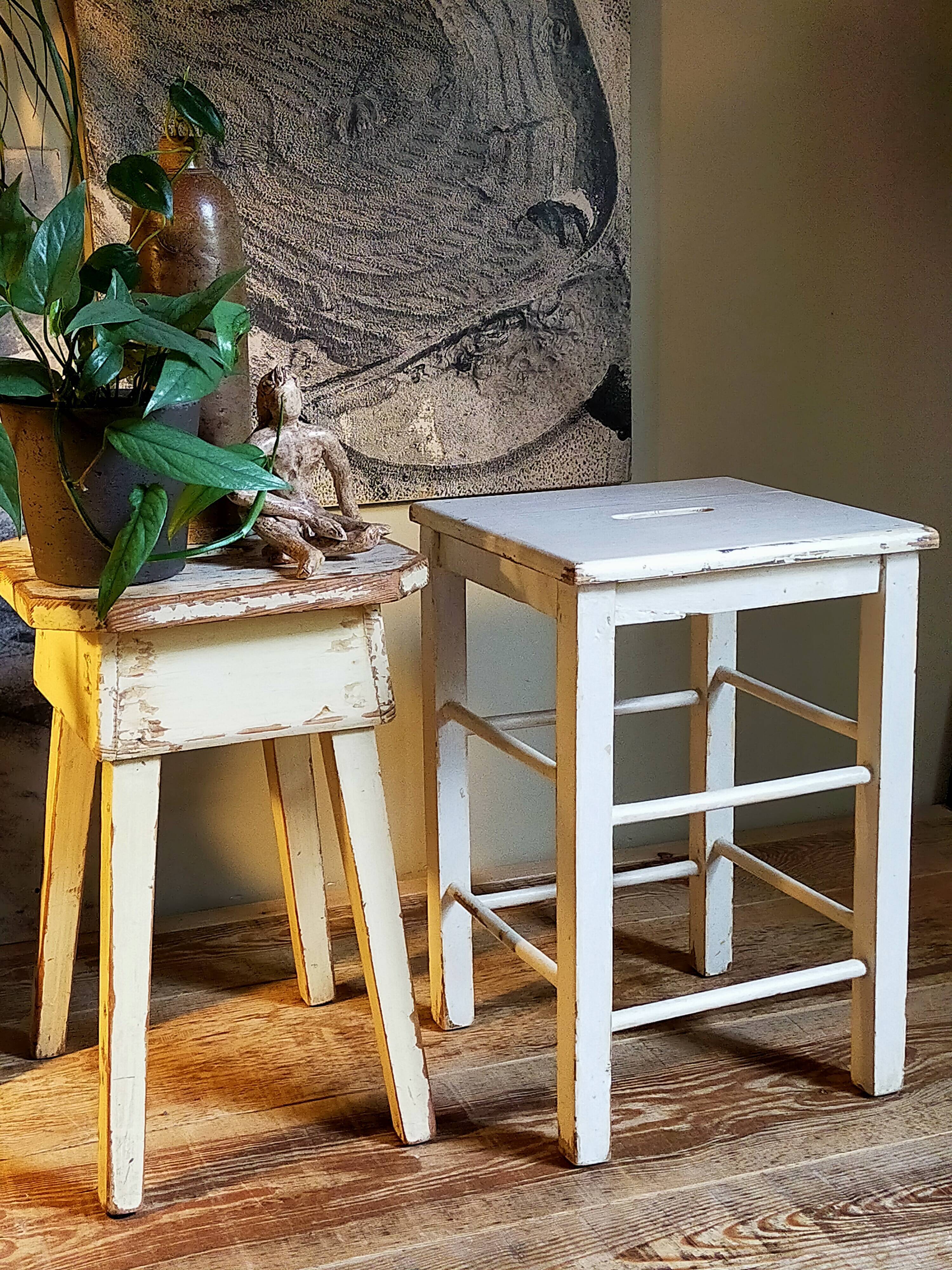 Workshop stool in vintage patinated solid wood