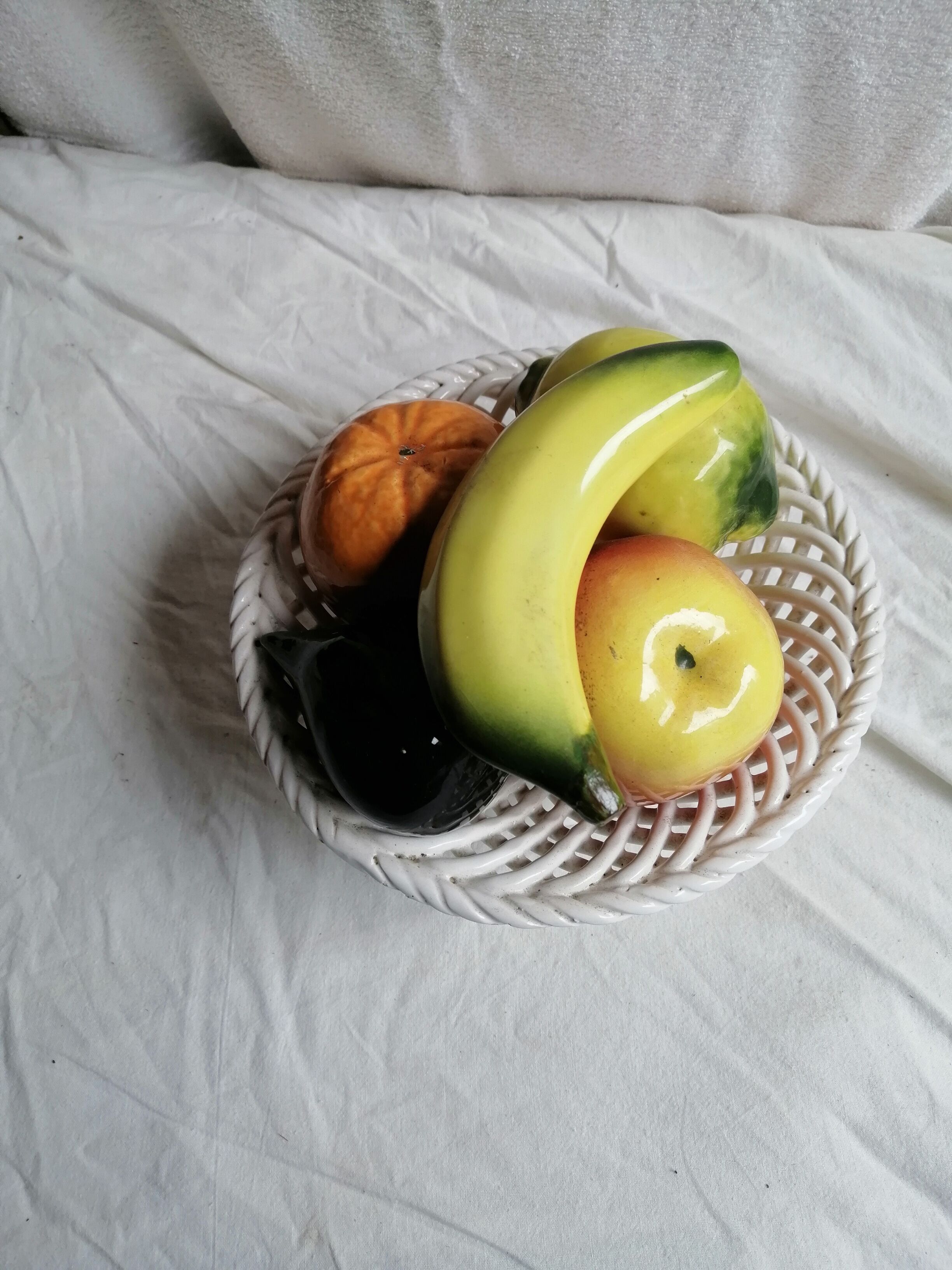 Ceramic deco fruit cup