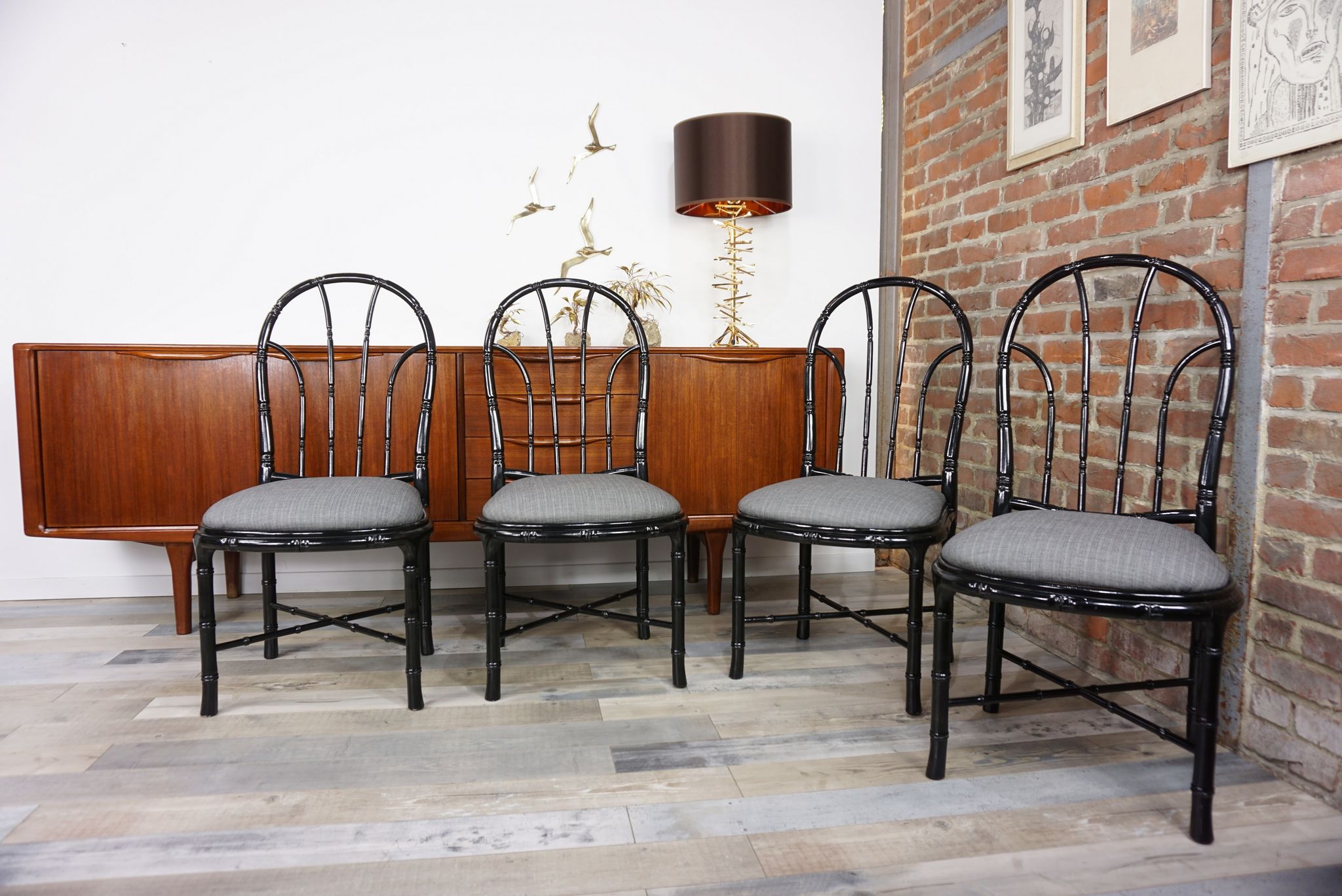 Lot of 4 Italian design chairs 70s - 80s in black laqué wood
