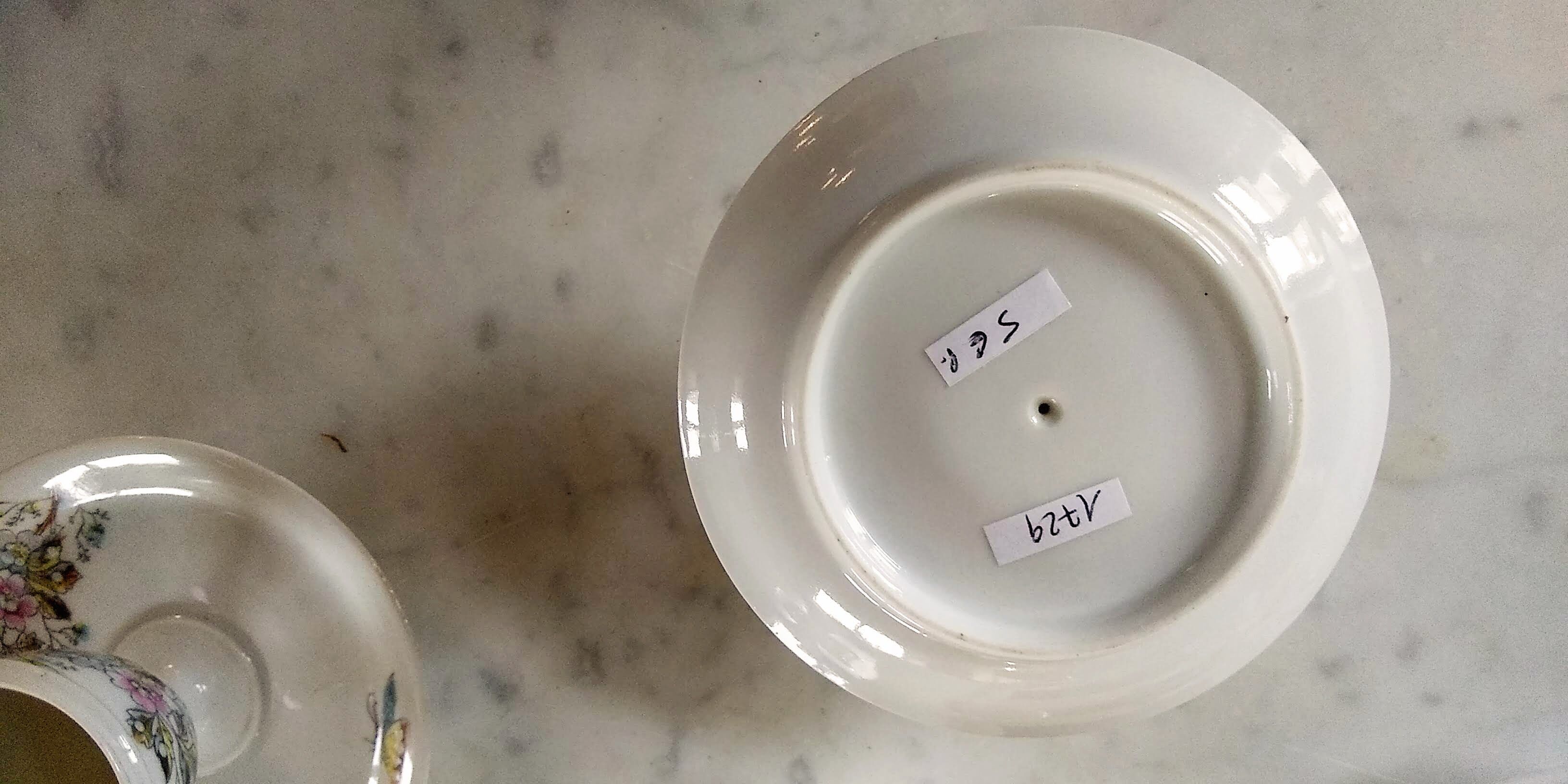 6 floral egg cups with their early 20th century porcelain bowl